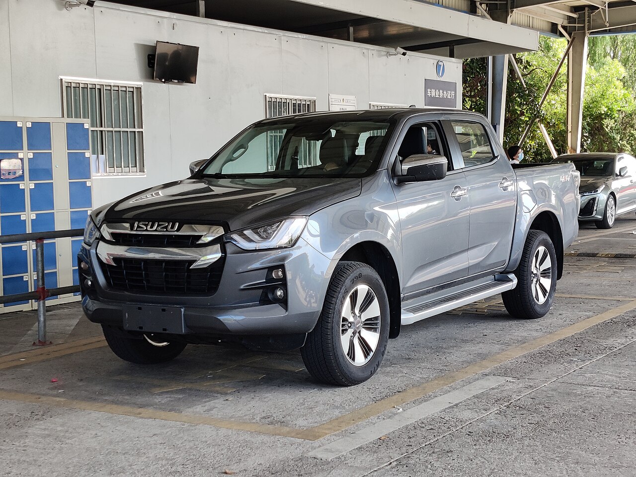 Isuzu D-Max — exterior view