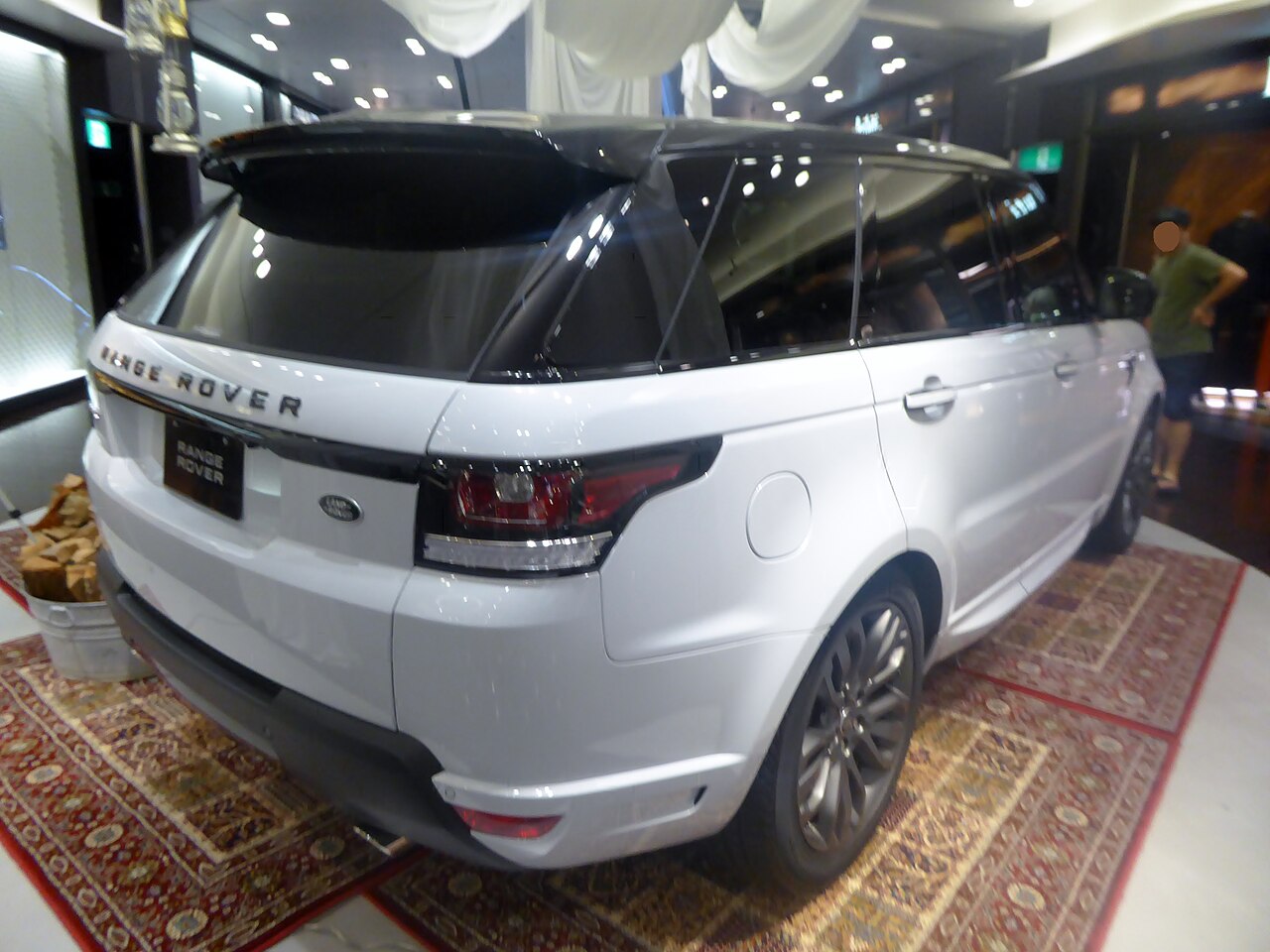 2021 Land Rover Range Rover Sport HSE — rear three-quarter view
