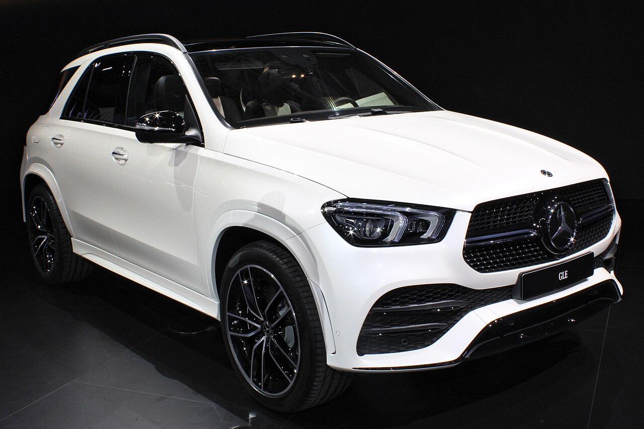 2021 Mercedes-Benz GLE 450 — exterior view