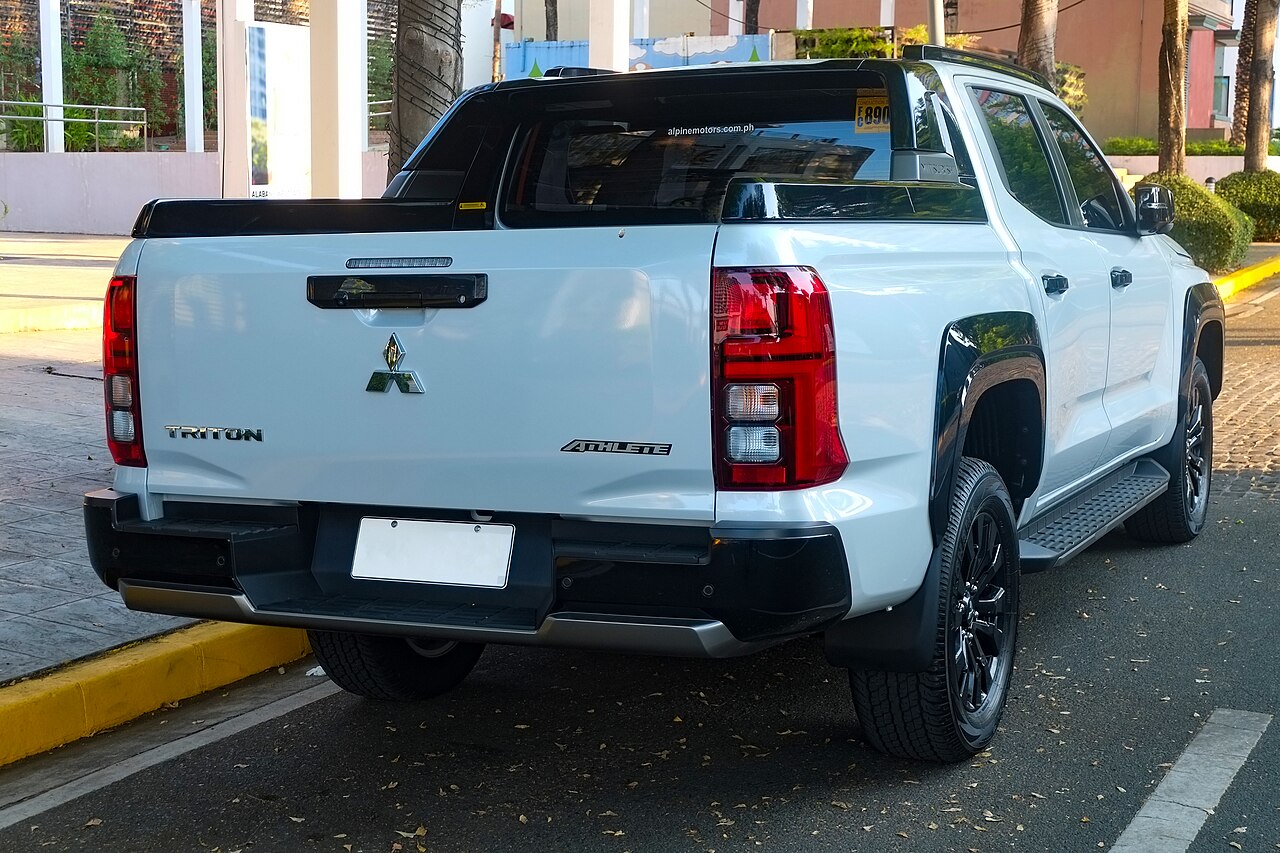 Mitsubishi L200 — rear three-quarter view