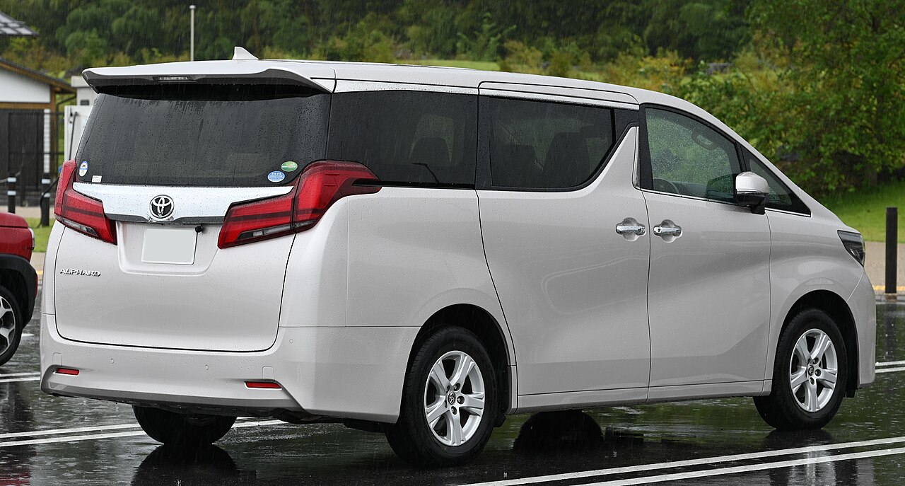 Toyota Alphard — rear three-quarter view