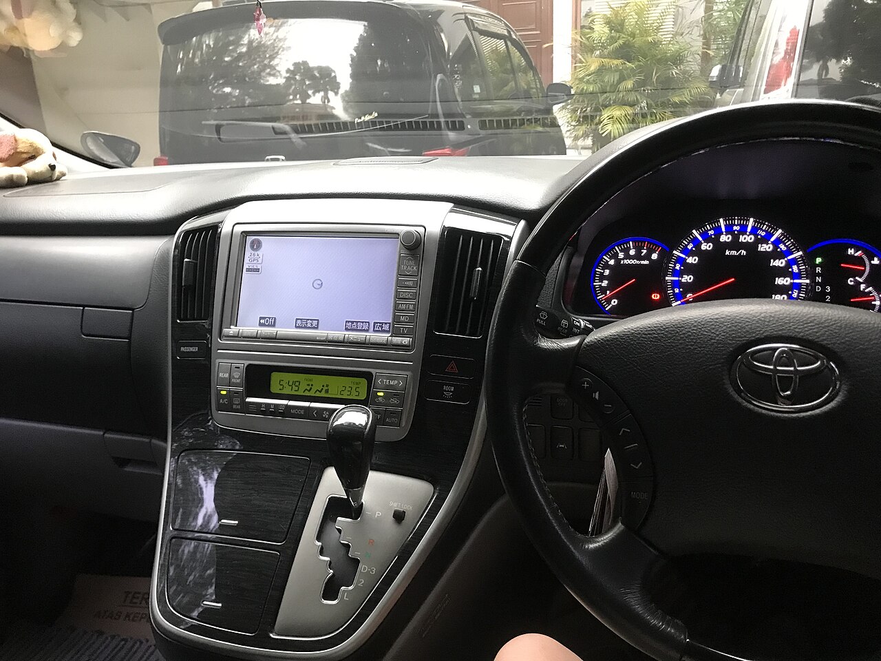 Toyota Alphard — interior, dashboard and cabin