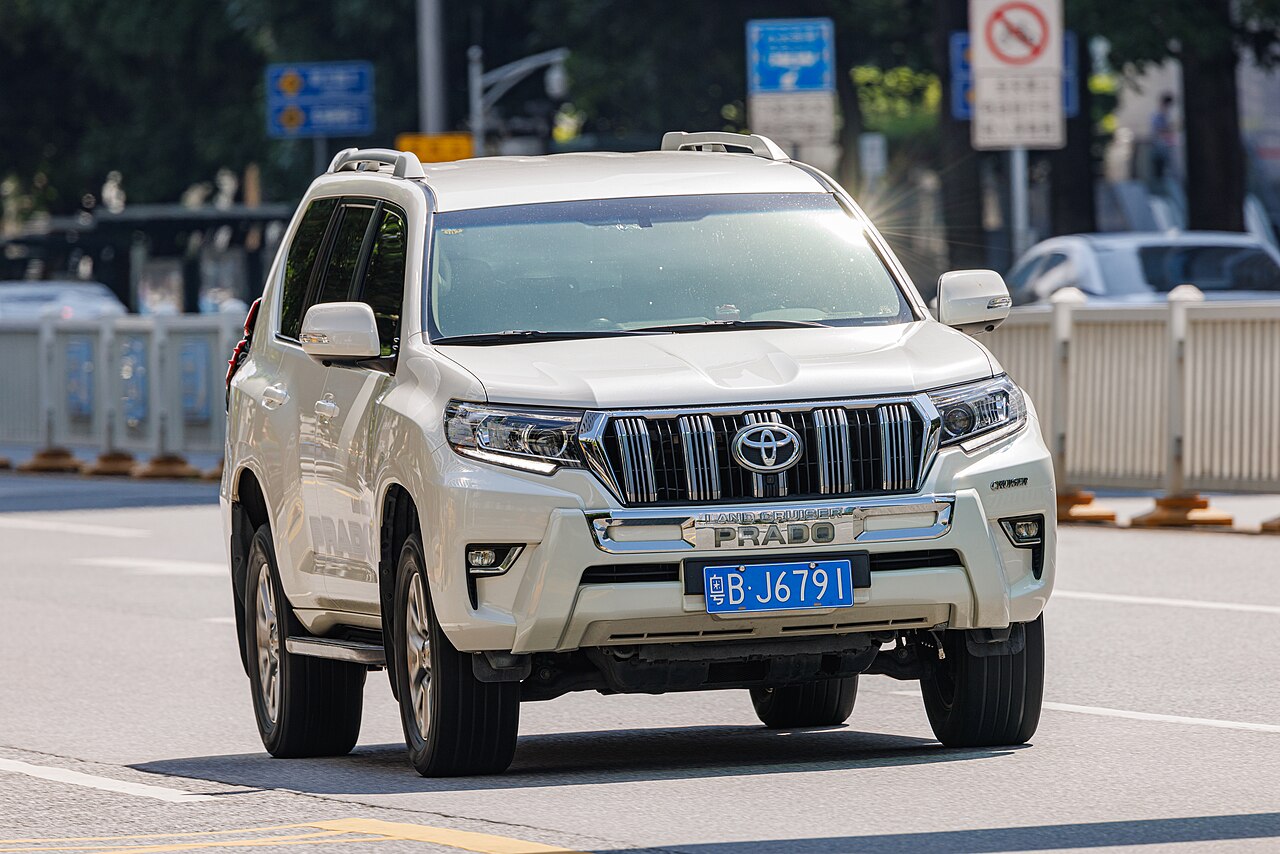 2022 Toyota Land Cruiser Prado TXL — exterior view