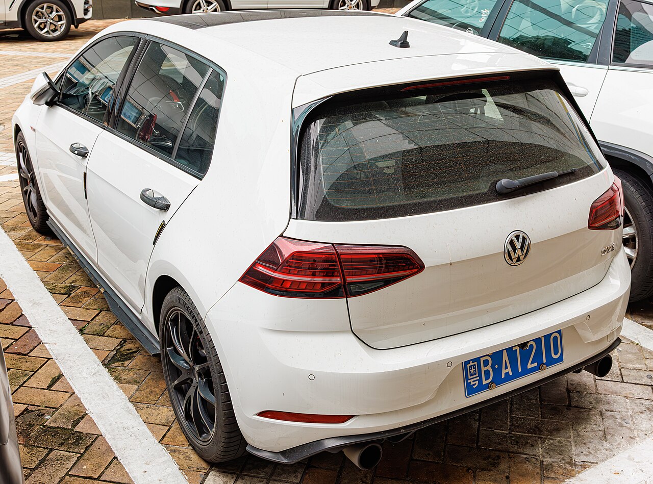 2019 Volkswagen Golf GTI — exterior view