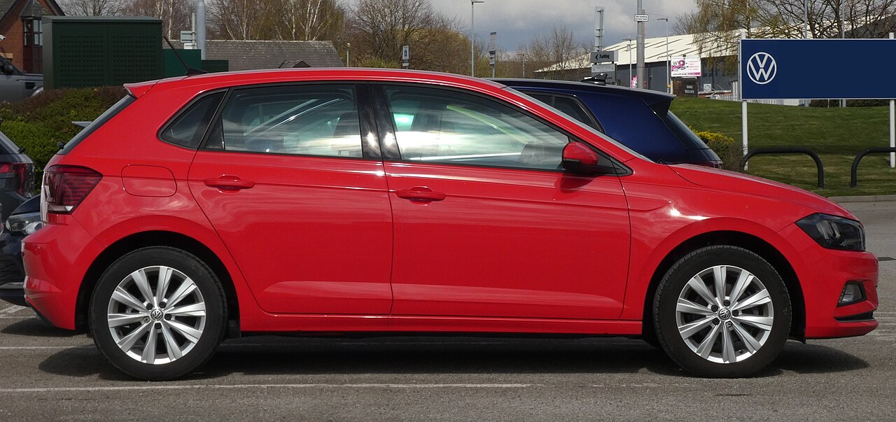 Volkswagen Polo — side profile